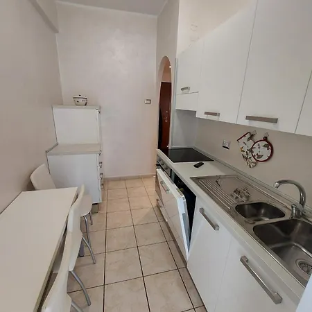 Domus Apa Daire Ladispoli